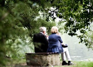Positive Effects of Being Socially Active for Seniors